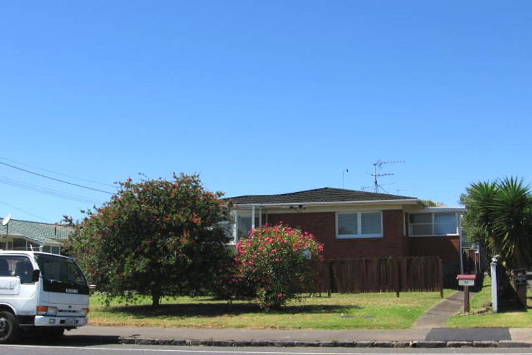 Photo of property in 2/16 Shakespeare Road, Milford, Auckland, 0620