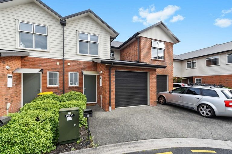 Photo of property in 37 Chiefs Court, Hamilton East, Hamilton, 3216