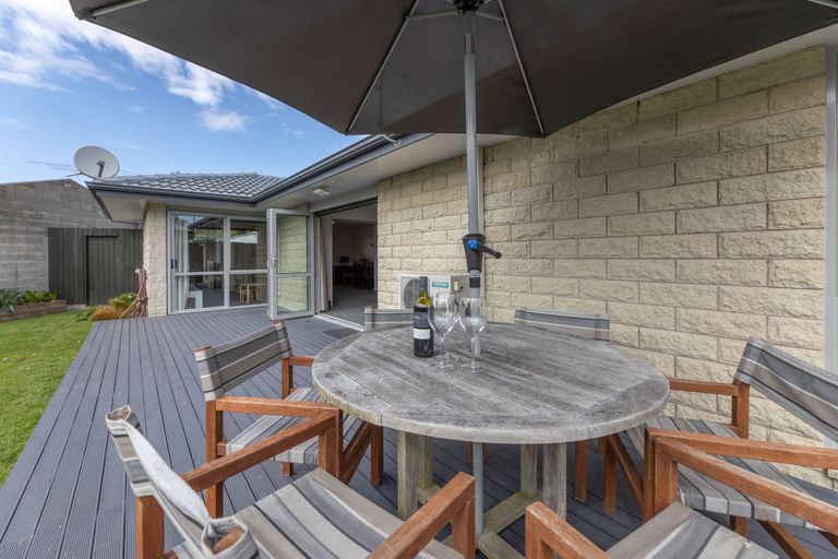 Photo of property in 11 Goya Place, Bishopdale, Christchurch, 8051