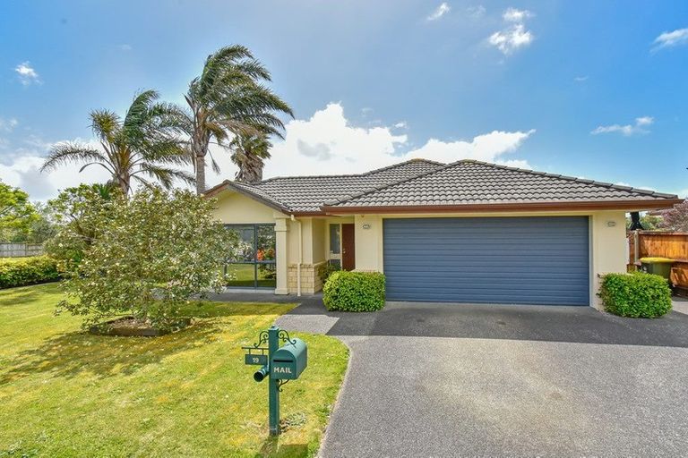 Photo of property in 19 Fergy Crescent, Wattle Downs, Auckland, 2103