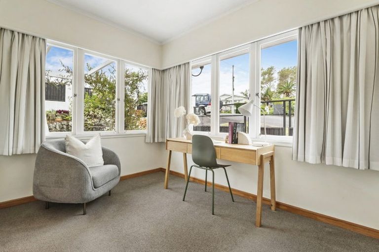 Photo of property in 1/15 Birkley Road, Bayswater, Auckland, 0622