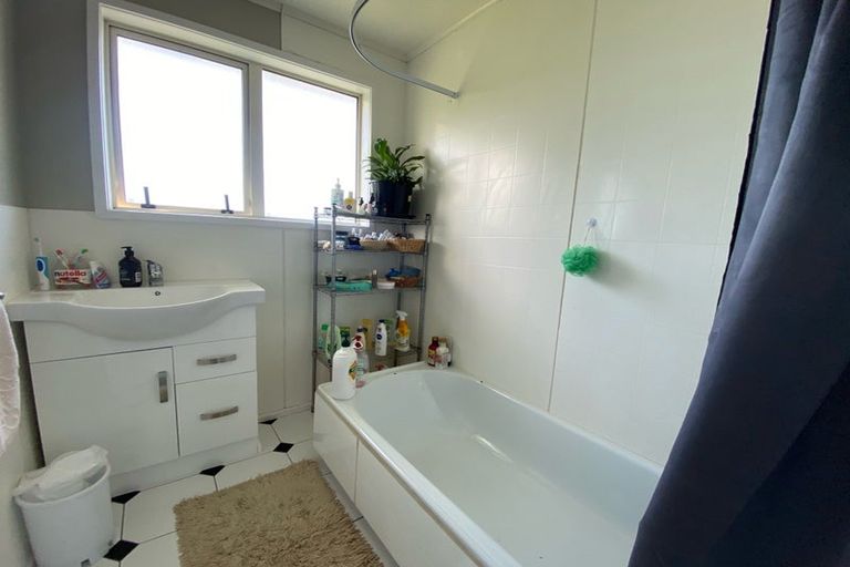 Photo of property in 412 Warspite Avenue, Ascot Park, Porirua, 5024