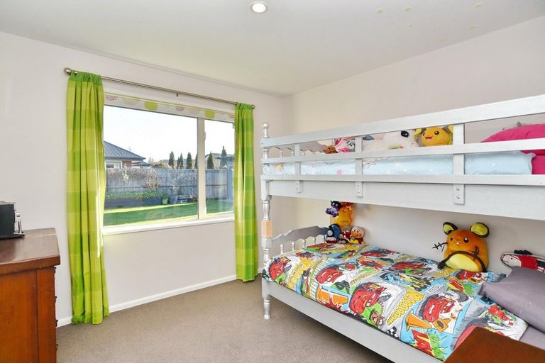 Photo of property in 10 Wairepo Close, Rangiora, 7400