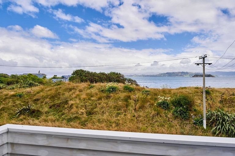 Photo of property in 14 Maire Street, Eastbourne, Lower Hutt, 5013