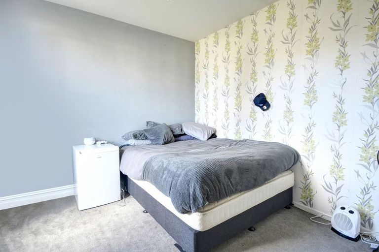 Photo of property in 35 Wesley Street, South Dunedin, Dunedin, 9012