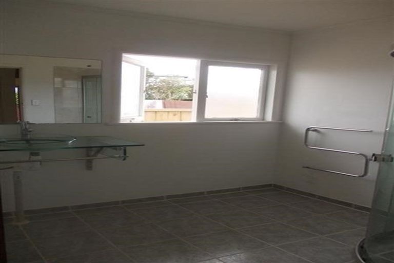 Photo of property in 23b Woodford Avenue, Henderson, Auckland, 0610