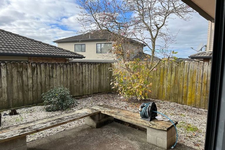 Photo of property in 8 Orbit Place, Flat Bush, Auckland, 2019