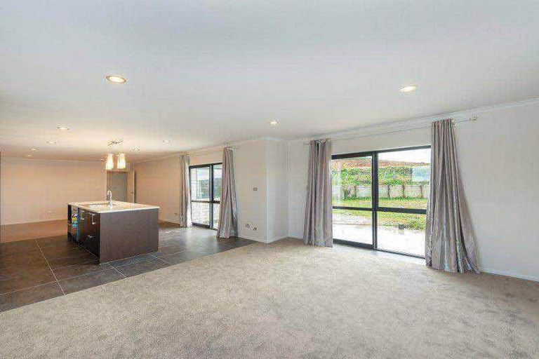 Photo of property in 11 Denham Court, Flagstaff, Hamilton, 3210