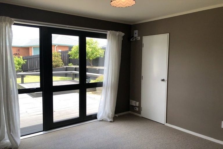 Photo of property in 92 Parnell Heights, Kelvin Grove, Palmerston North, 4414