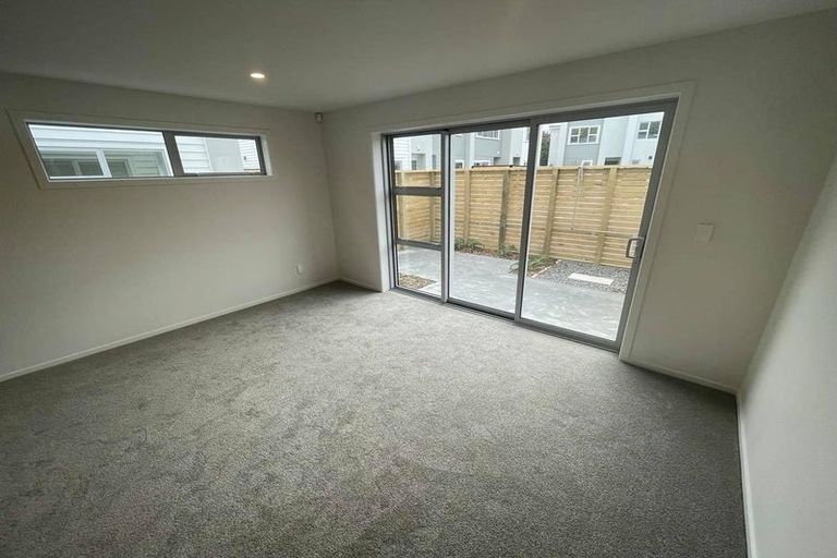 Photo of property in 1117a High Street, Taita, Lower Hutt, 5011