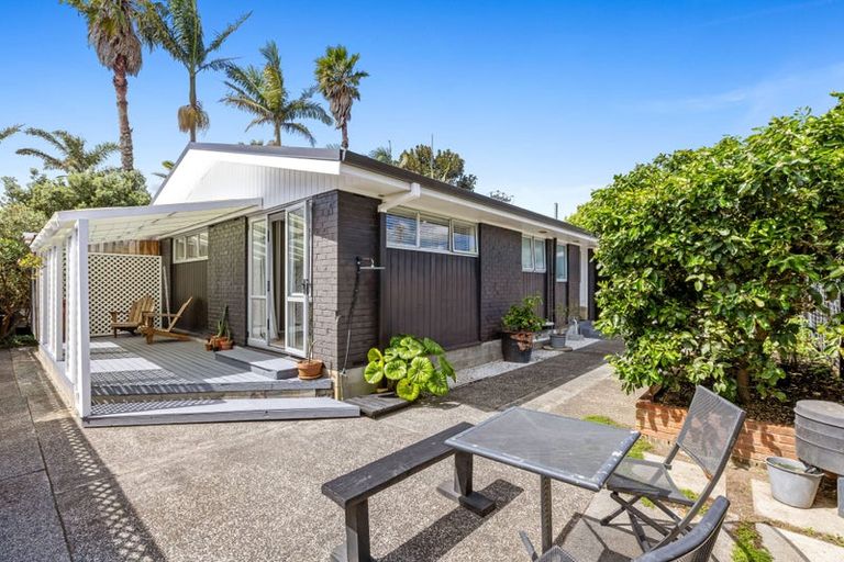 Photo of property in 26 Doment Crescent, Orewa, 0931