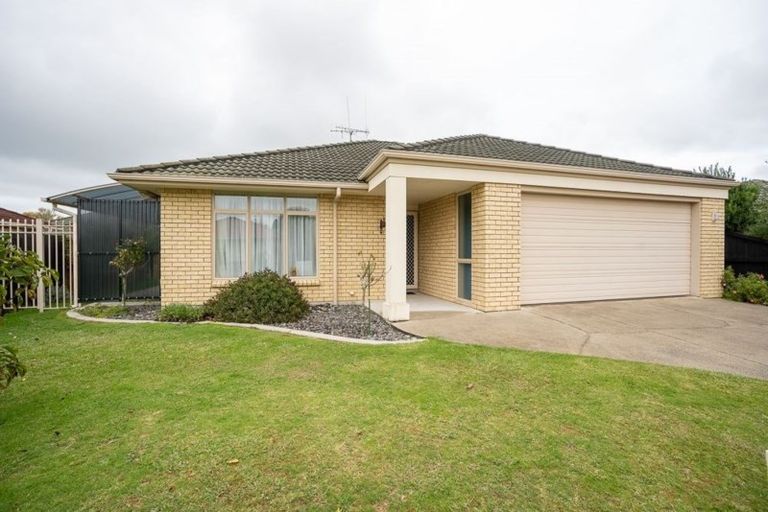 Photo of property in 24 Gardenia Close, Melville, Hamilton, 3206