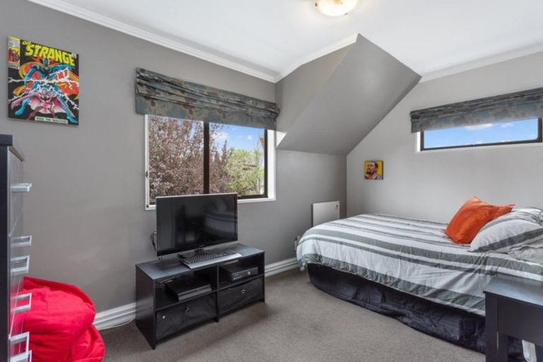 Photo of property in 19 Strachan Place, Rangiora, 7400