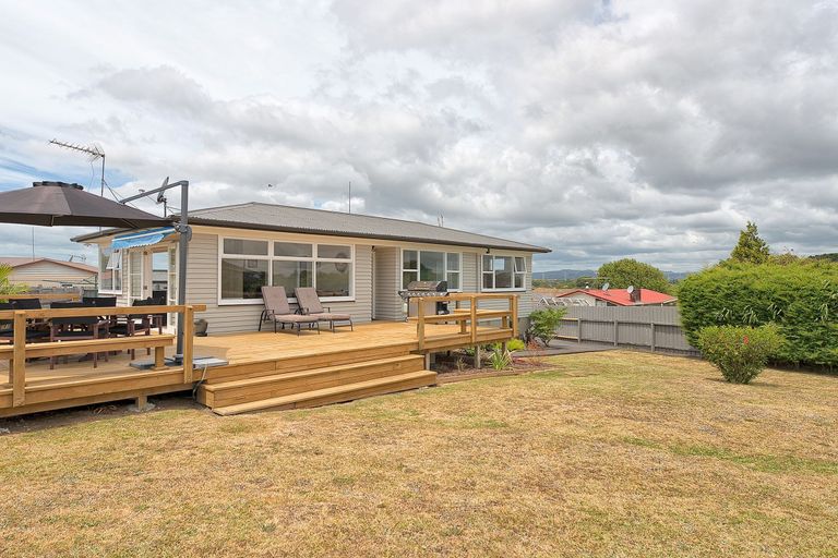 Photo of property in 4 Capella Place, Manurewa, Auckland, 2102