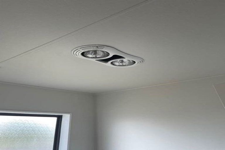 Photo of property in 1/100 Shifnal Drive, Randwick Park, Auckland, 2105