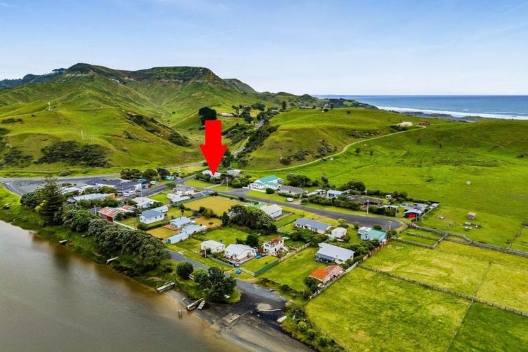 Photo of property in 3 Gribbin Street, Awakino, Mokau, 4376