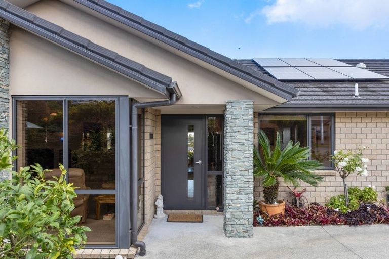 Photo of property in 53 Grand Drive, Orewa, 0931