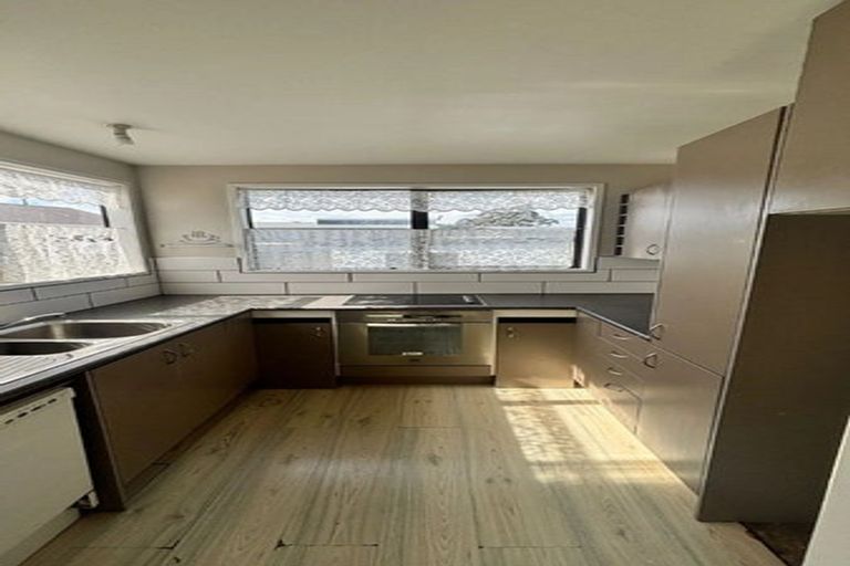 Photo of property in 18 Goldnib Place, Randwick Park, Auckland, 2105