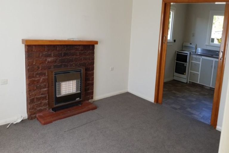 Photo of property in 34 Tarahua Road, Vogeltown, New Plymouth, 4310