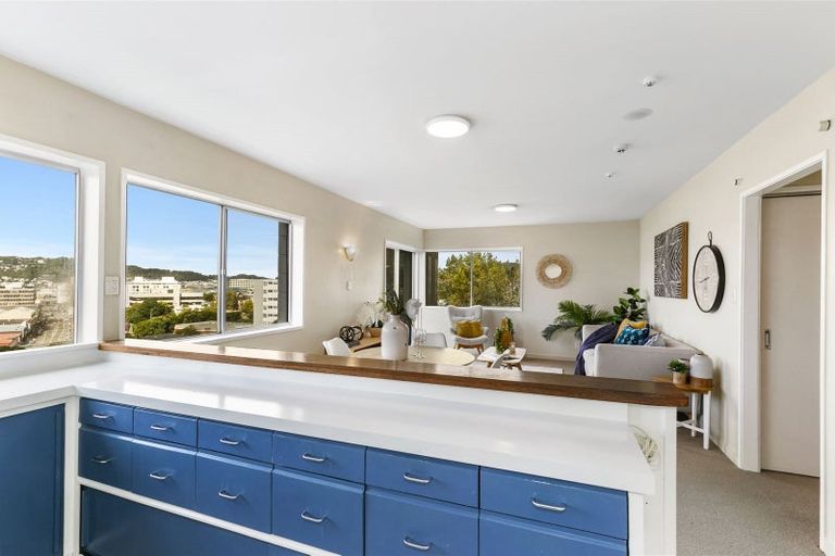 Photo of property in Mansfield Towers, 1 Grant Road, Thorndon, Wellington, 6011