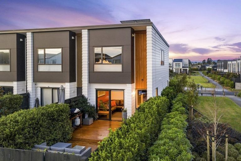 Photo of property in 19 Beardmore Lane, Papakura, 2110