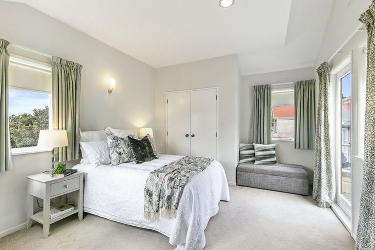 Photo of property in 19b Glenbervie Terrace, Thorndon, Wellington, 6011