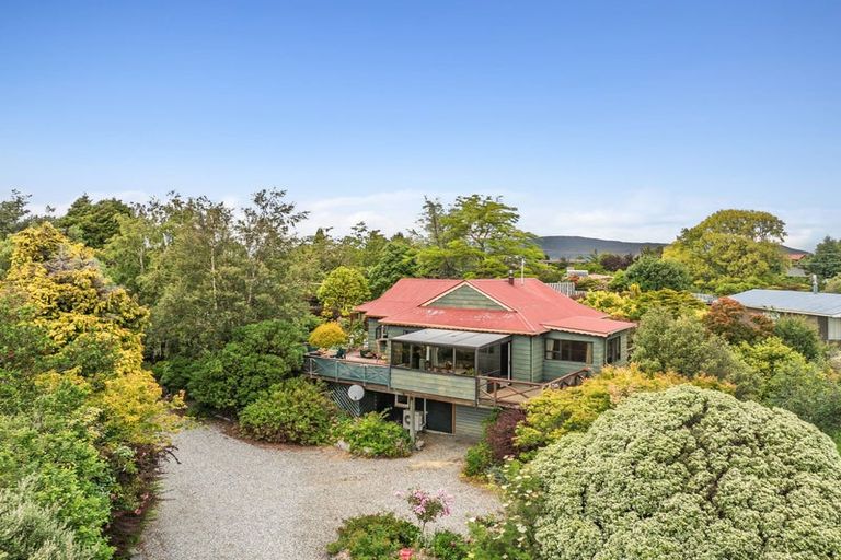 Photo of property in 12 Skinner Crescent, Lake Hawea, Wanaka, 9382