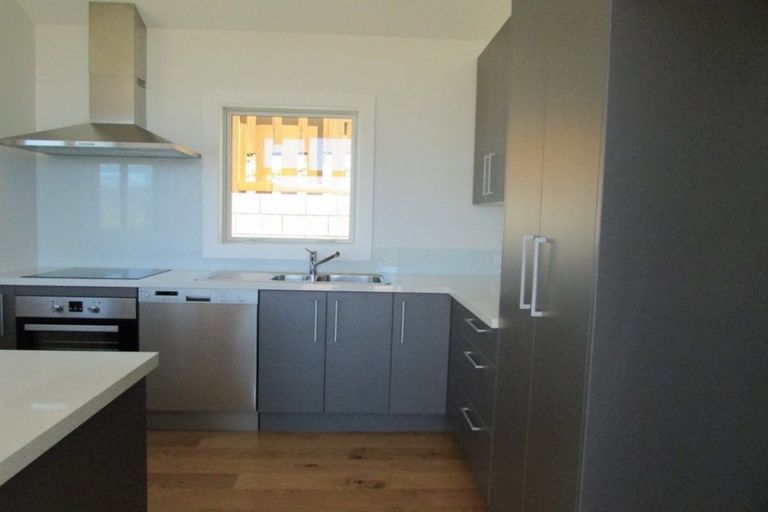 Photo of property in 4e Harmans Road, Lyttelton, 8082