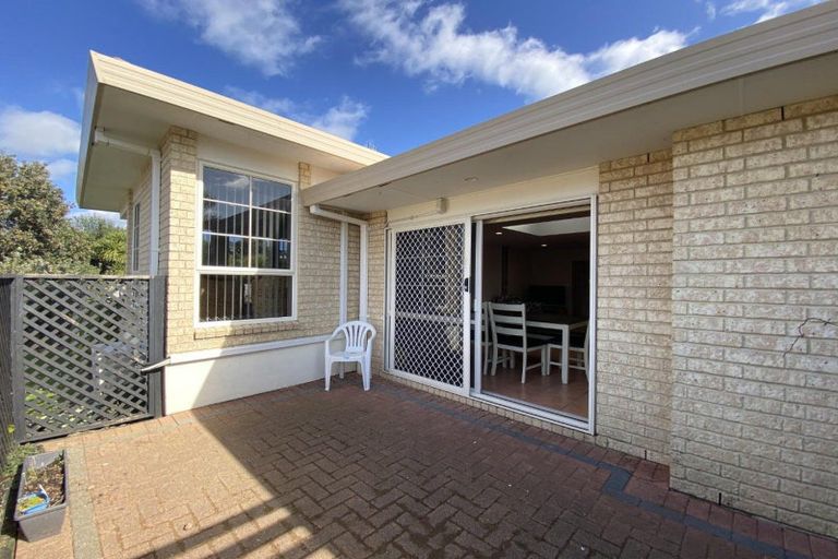 Photo of property in 18 Waru Nui Court, Orewa, 0931
