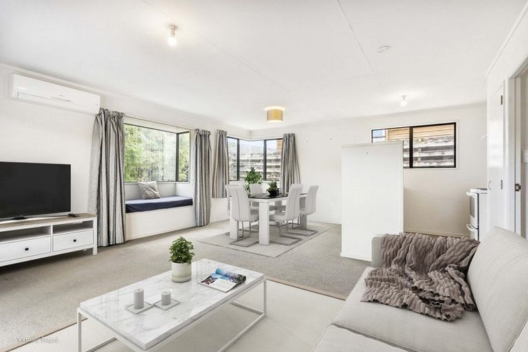 Photo of property in 74b Resolution Road, Welcome Bay, Tauranga, 3112