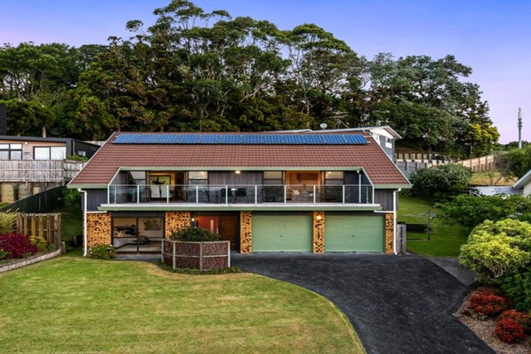 Photo of property in 80 Marellen Drive, Red Beach, 0932