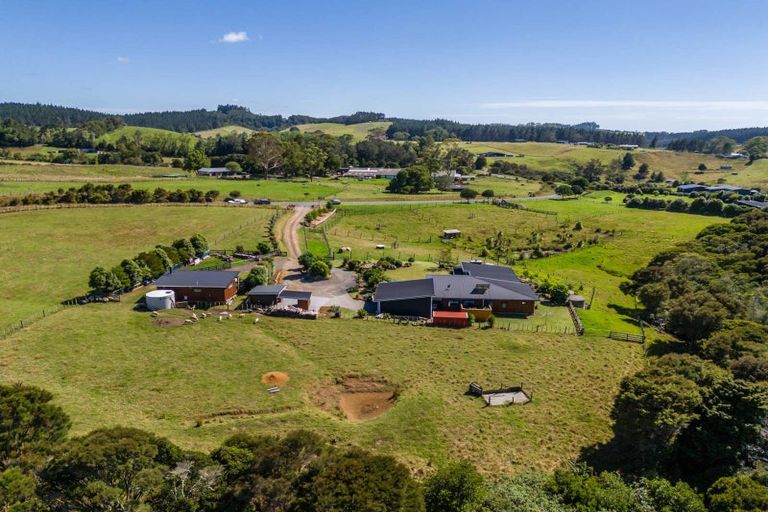 Photo of property in 65 Jamesons Esplanade, Haruru, 0204