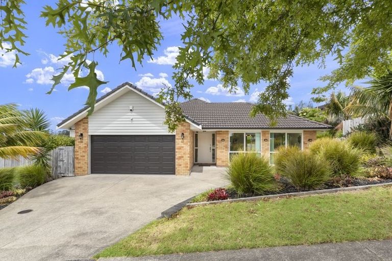 Photo of property in 78 Lake Panorama Drive, Henderson Valley, Auckland, 0612