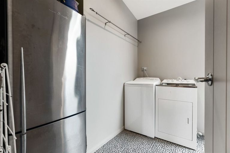 Photo of property in 12 Seabreeze Road, Mangawhai Heads, Mangawhai, 0505