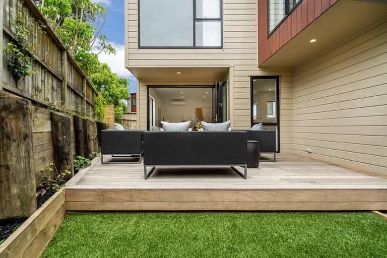 Photo of property in 6d Pax Avenue, Forrest Hill, Auckland, 0620