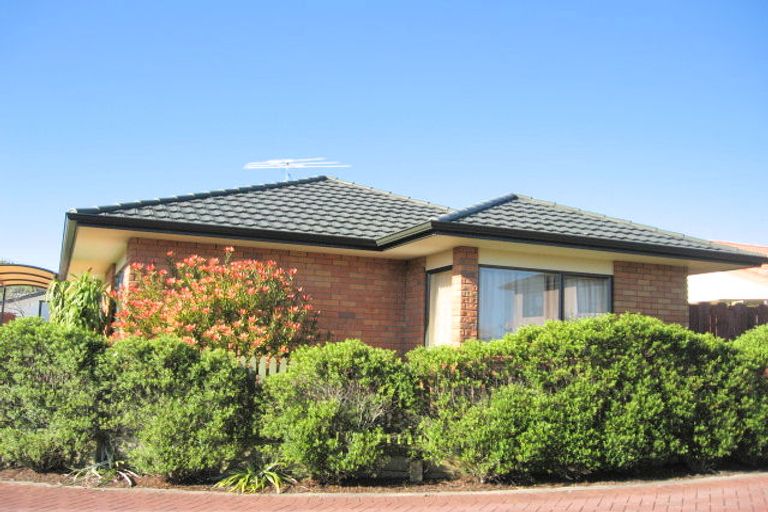 Photo of property in 9 Emmerdale Avenue, Papakura, 2110