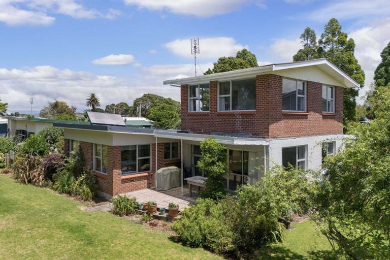 Photo of property in 10 Roretana Drive, Athenree, Katikati, 3177