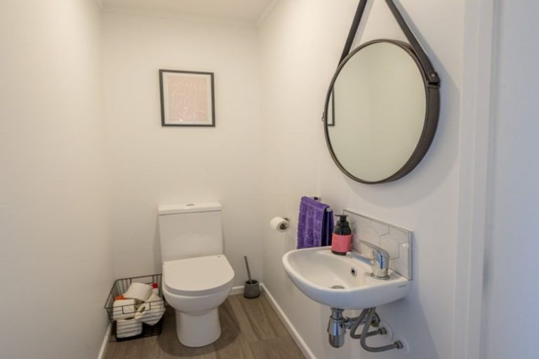 Photo of property in 18 Marine Parade South, Foxton Beach, Foxton, 4815