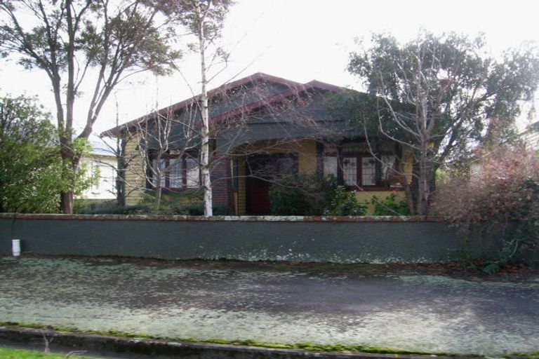 Photo of property in 9 Florence Avenue, Palmerston North, 4414