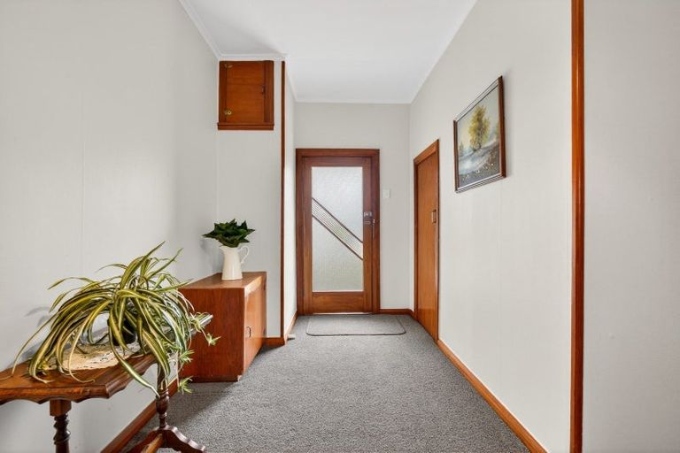 Photo of property in 8 Anzac Avenue, Onekawa, Napier, 4110