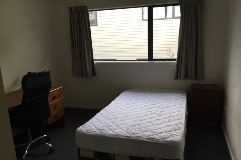 Photo of property in 8c Schnapper Rock Road, Schnapper Rock, Auckland, 0632