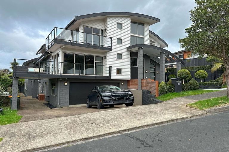 Photo of property in 88 San Marino Drive West, Henderson, Auckland, 0612