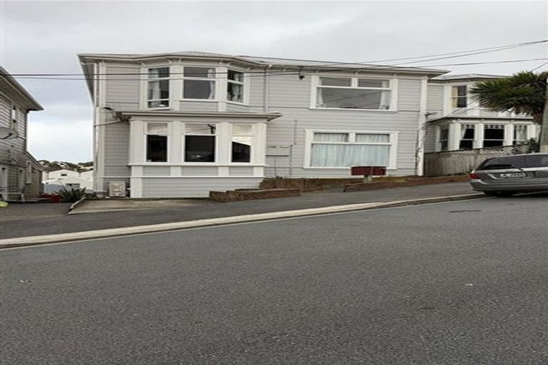 Photo of property in 21a Hargreaves Street, Mount Cook, Wellington, 6021