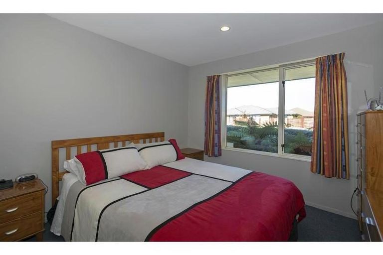 Photo of property in 7 Brightstone Crescent, Aranui, Christchurch, 8061