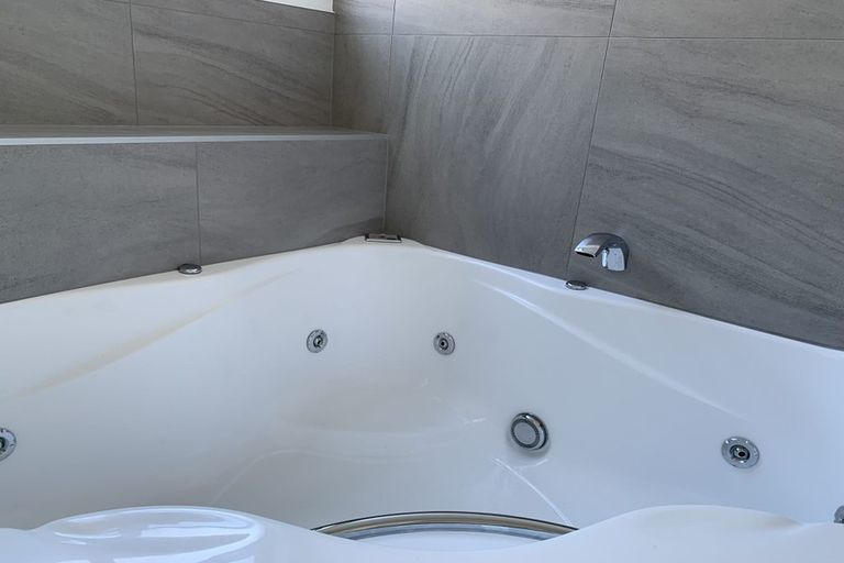 Photo of property in 323 Cambridge Terrace, Christchurch Central, Christchurch, 8013