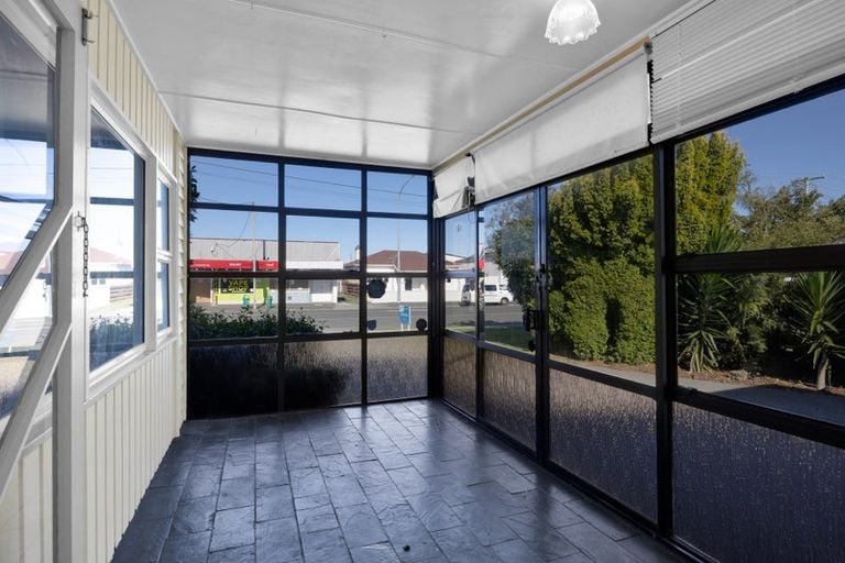 Photo of property in 124 Glover Road, Hawera, 4610