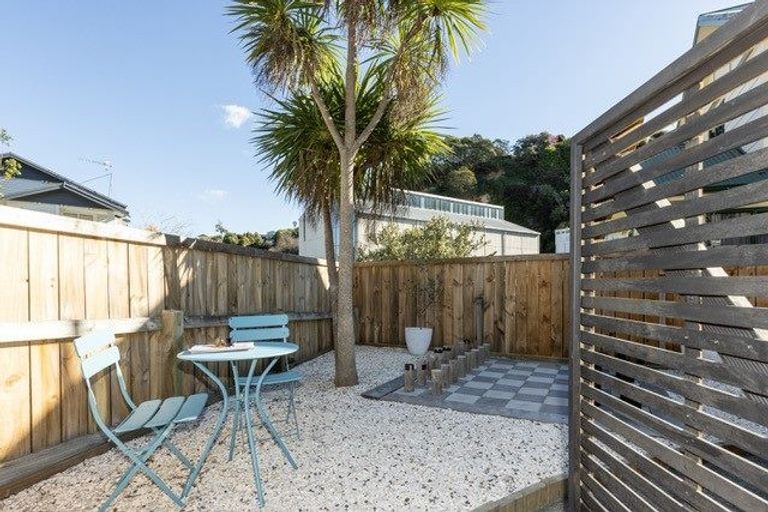 Photo of property in 44 Faraday Street, Hospital Hill, Napier, 4110