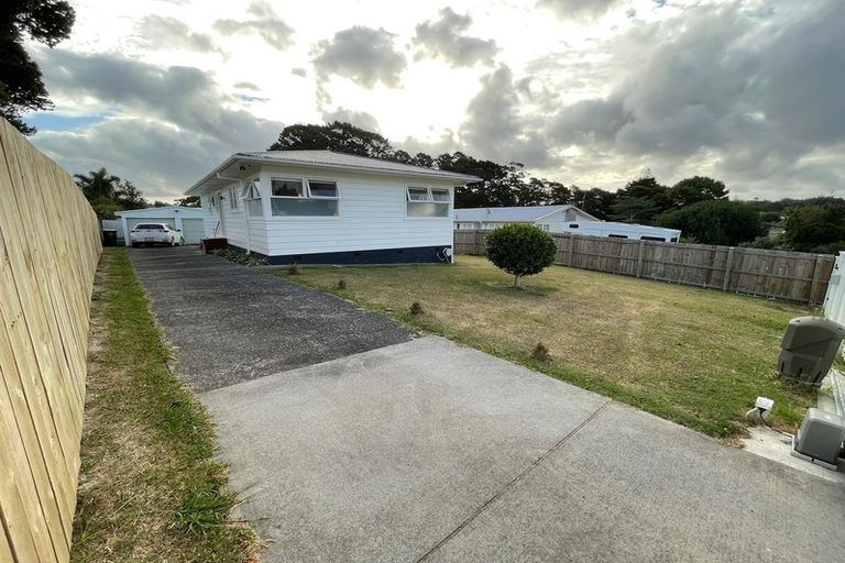 Photo of property in 20 Glendene Avenue, Glendene, Auckland, 0602