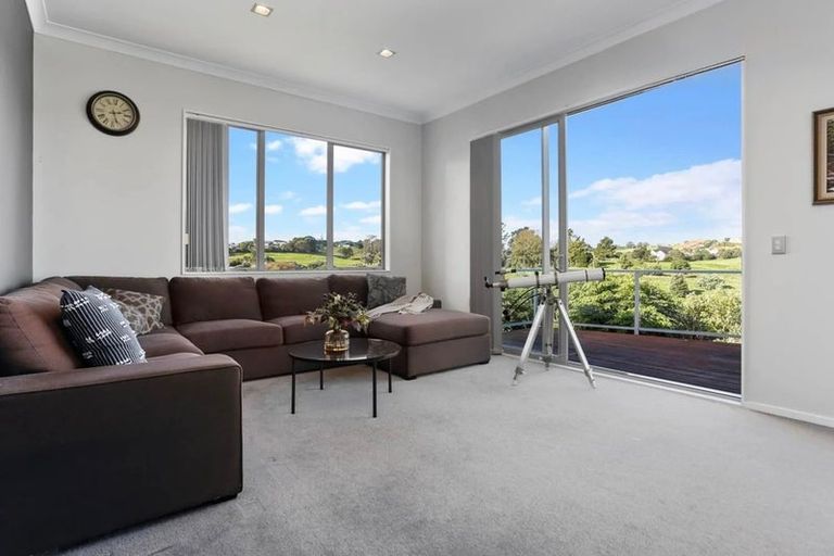 Photo of property in 11 Burwood Terrace, Gulf Harbour, Whangaparaoa, 0930