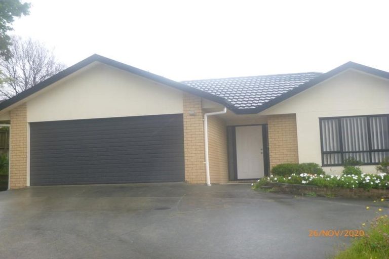 Photo of property in 4 Parkcrest Drive, Henderson, Auckland, 0612